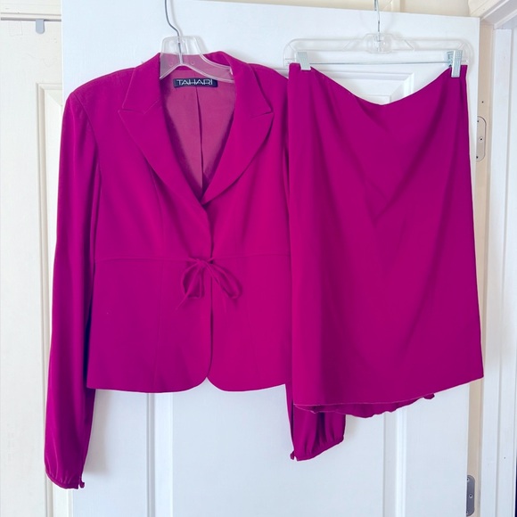 BOGO 2pc Tahari ‘Oprah’ Fuchsia Blazer and Skirt Ensemble - Picture 1 of 14